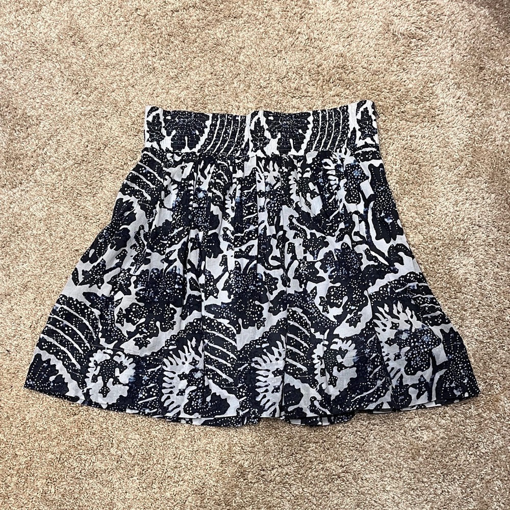 Banana Republic Navy and White Floral A-Line Skirt